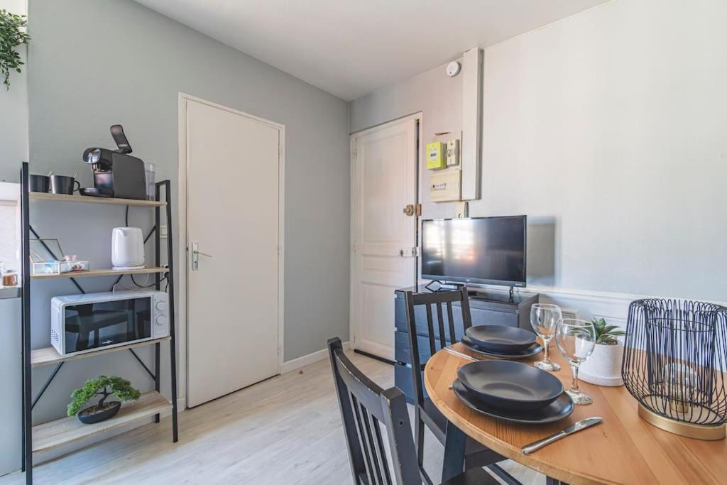 Colbert 541 Hypercentre - Ideal Couple & Pro - Wifi Haut Debit - Gare, Cathedrale, Commerces, Restaurants & Transports En Commun A Moins De 10 Minutes A Pied Reims Exterior foto