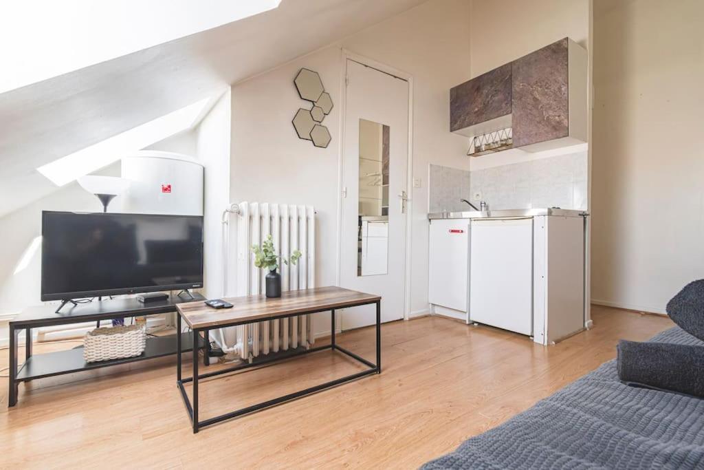 Colbert 541 Hypercentre - Ideal Couple & Pro - Wifi Haut Debit - Gare, Cathedrale, Commerces, Restaurants & Transports En Commun A Moins De 10 Minutes A Pied Reims Exterior foto